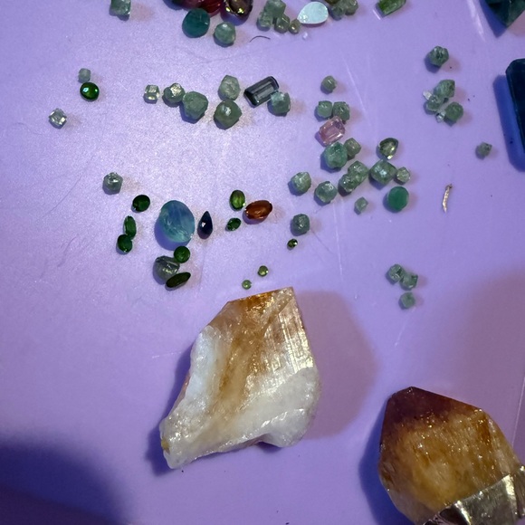 Assorted Gemstones Collection - Picture 3 of 15